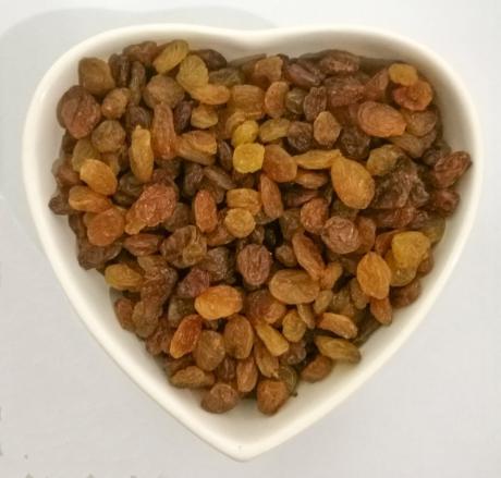 بررسی مشخصات کشمش پلویی خوب پاک شده