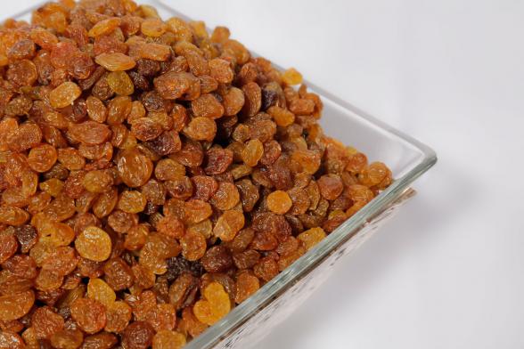 طرز تهیه کشمش پلویی در مایع تیزاب