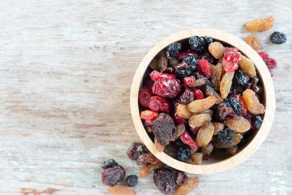 کشمش پلویی تیزابی در بسته بندی کاملا استاندارد