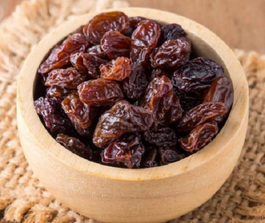 خواص کلسیم موجود در کشمش تیزابی بی دانه