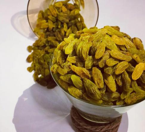 کاربرد کربنات پتاسیم برای کشمش تیزابی ارگانیک زرد