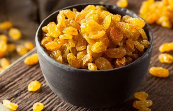 کشمش تیزابی پلویی دستچین بدون سوک